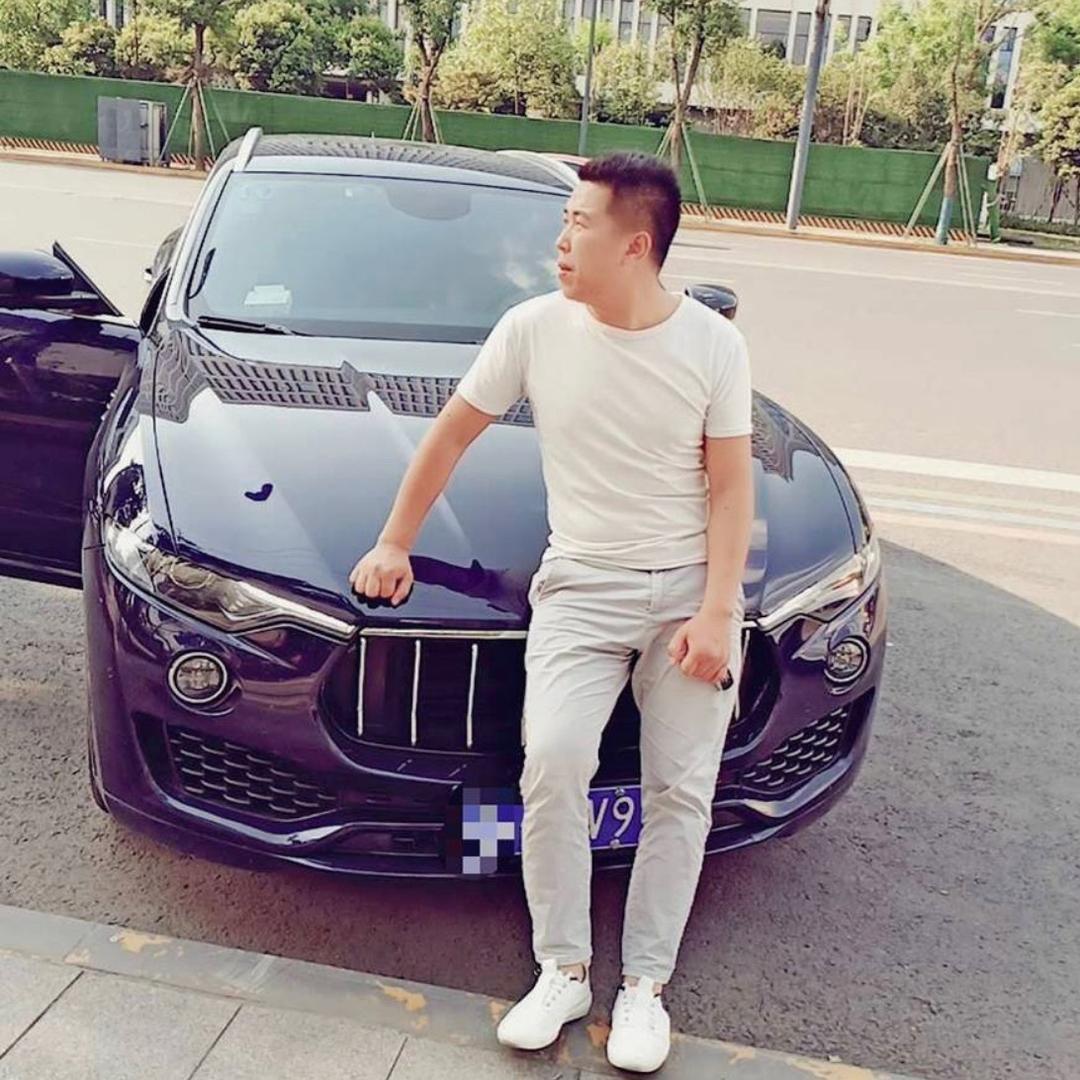 云南昆明车成名车（小成哥）