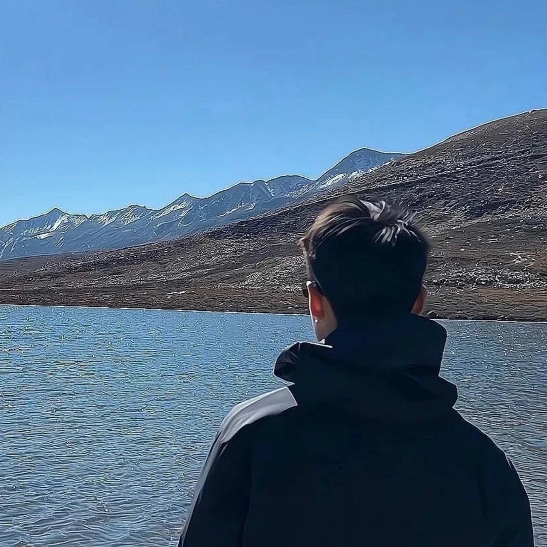 傲