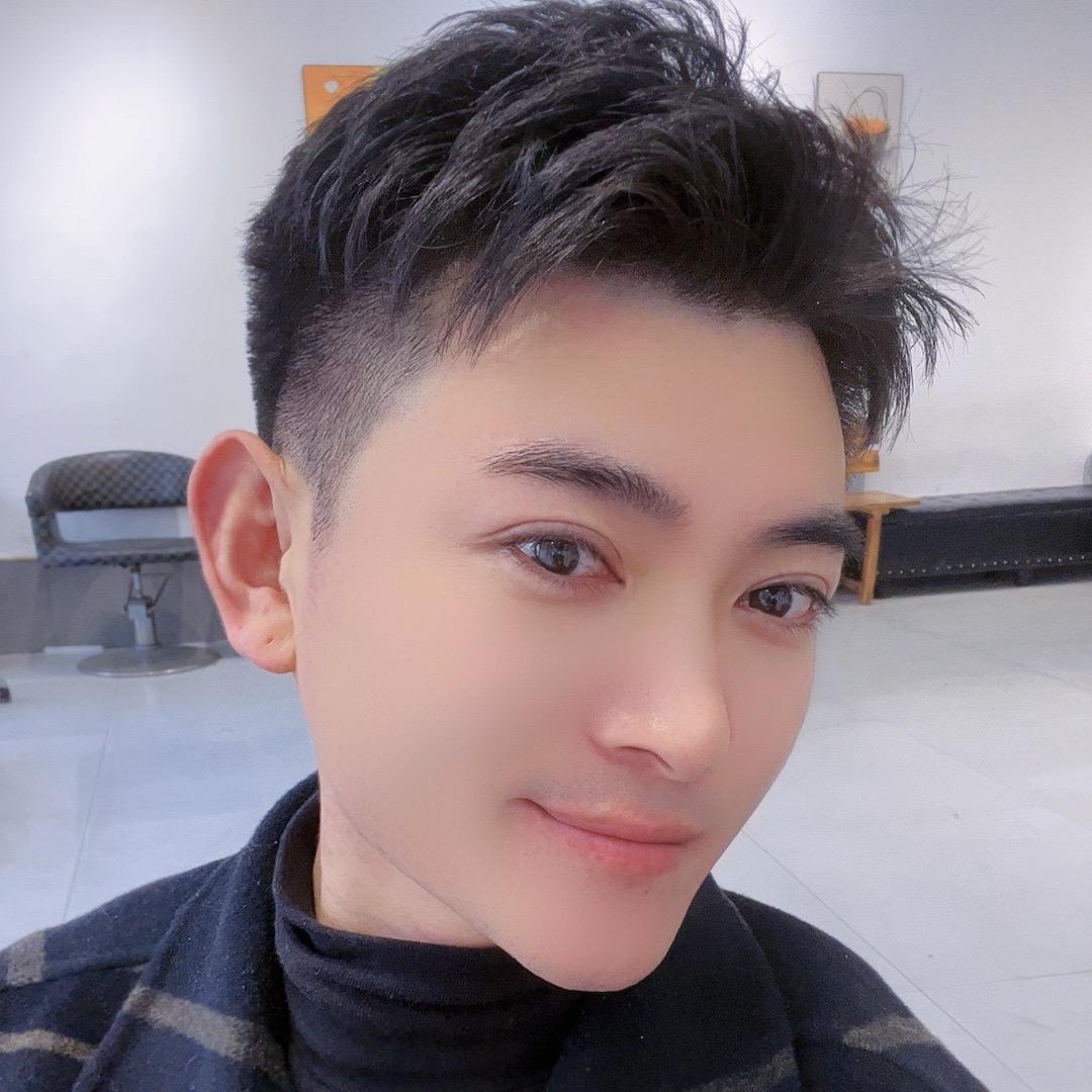 卖奶粉的理发师