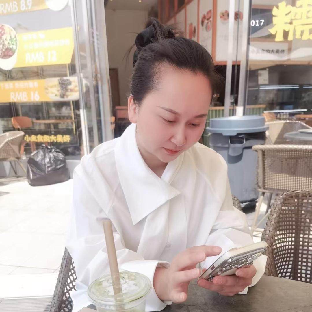 何婷婷