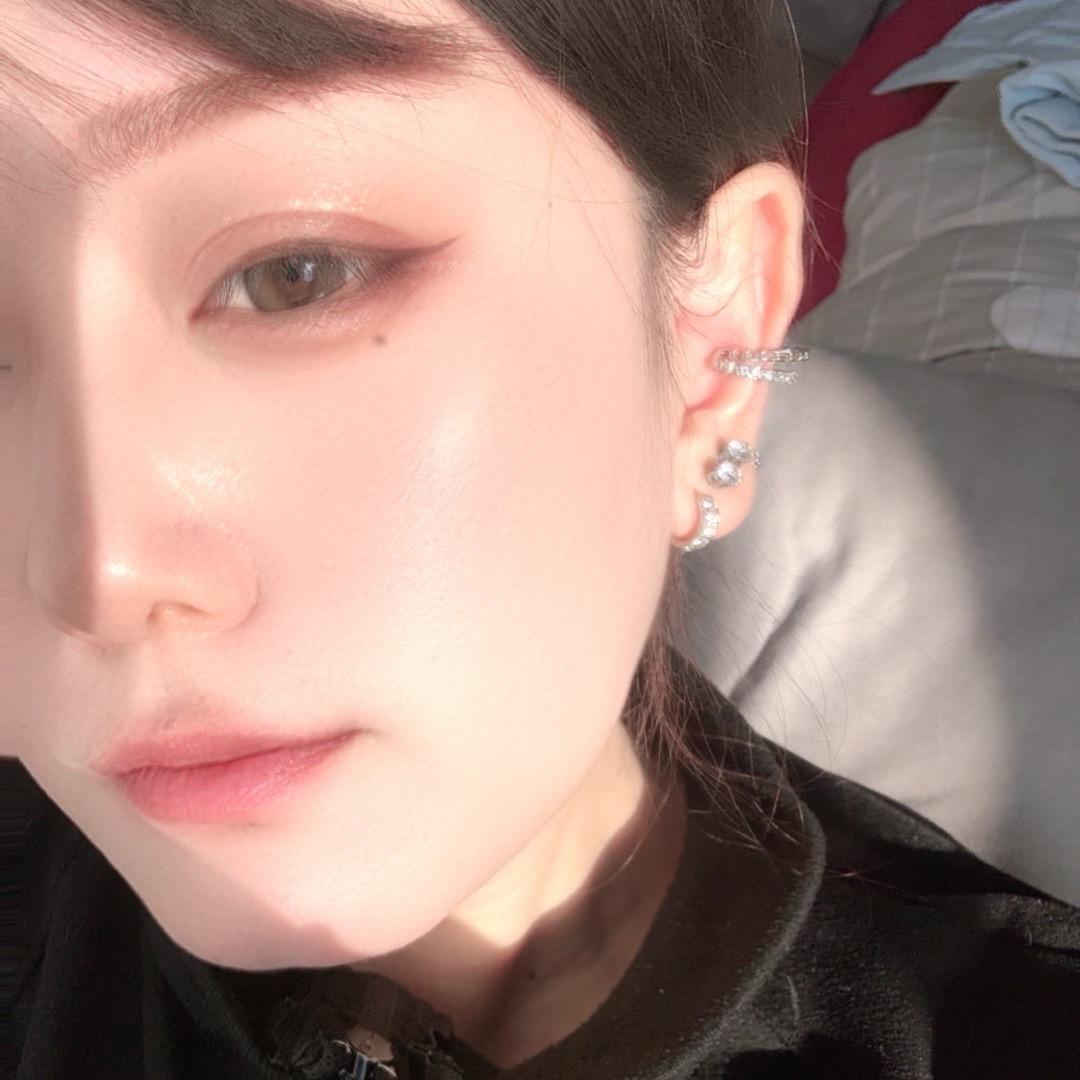 艺 y.