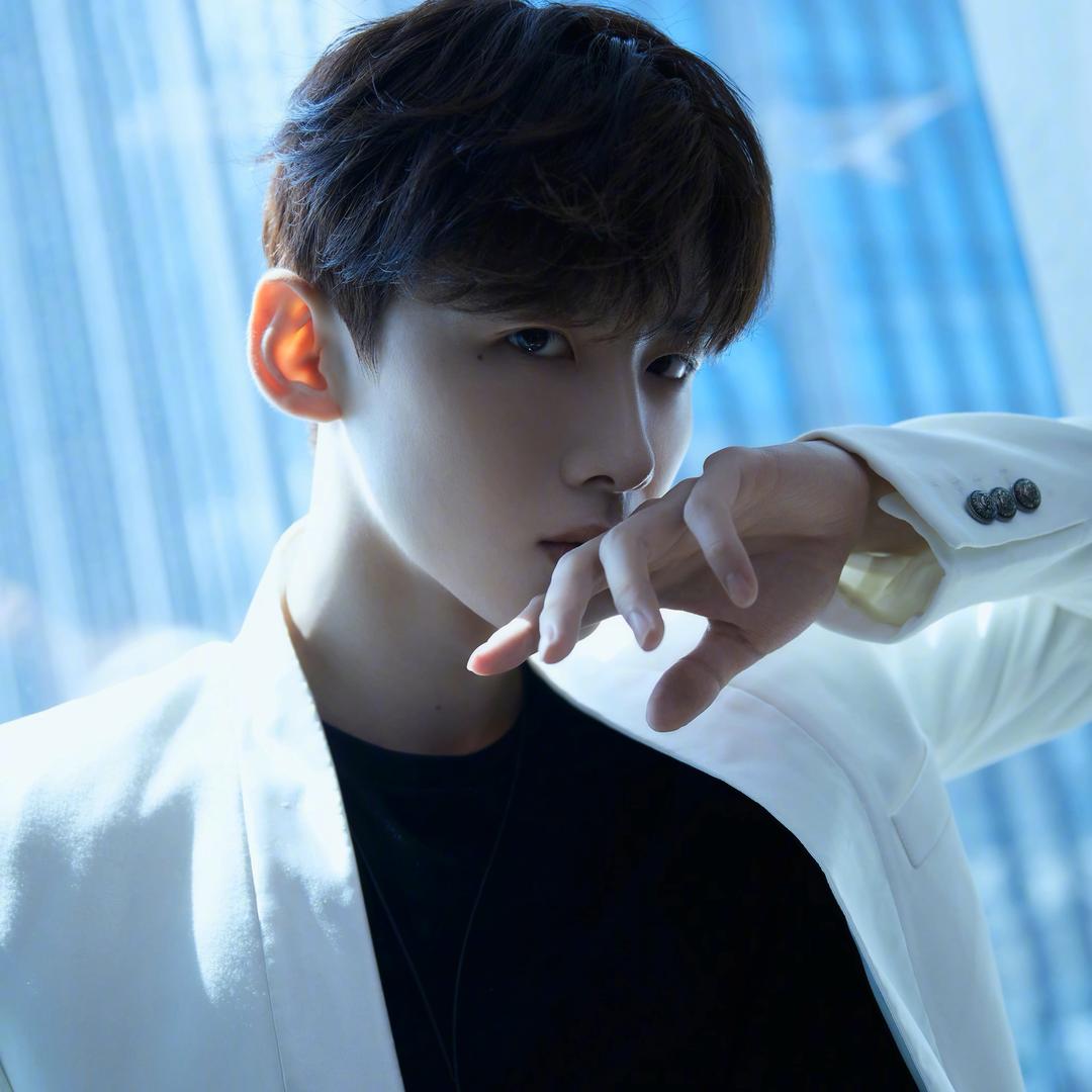 是楠楠吖～ི(ؔᵒ̶̷ᵕؔᵒ̷̶)༄୭