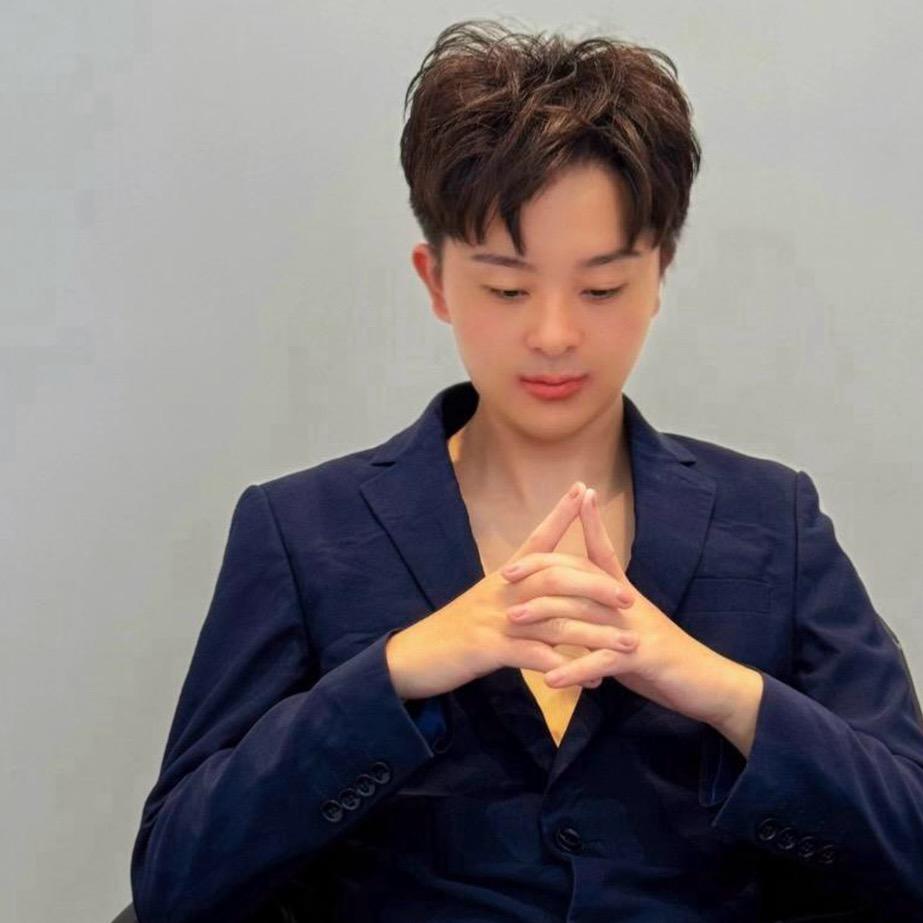 一个疯子理发师邪修