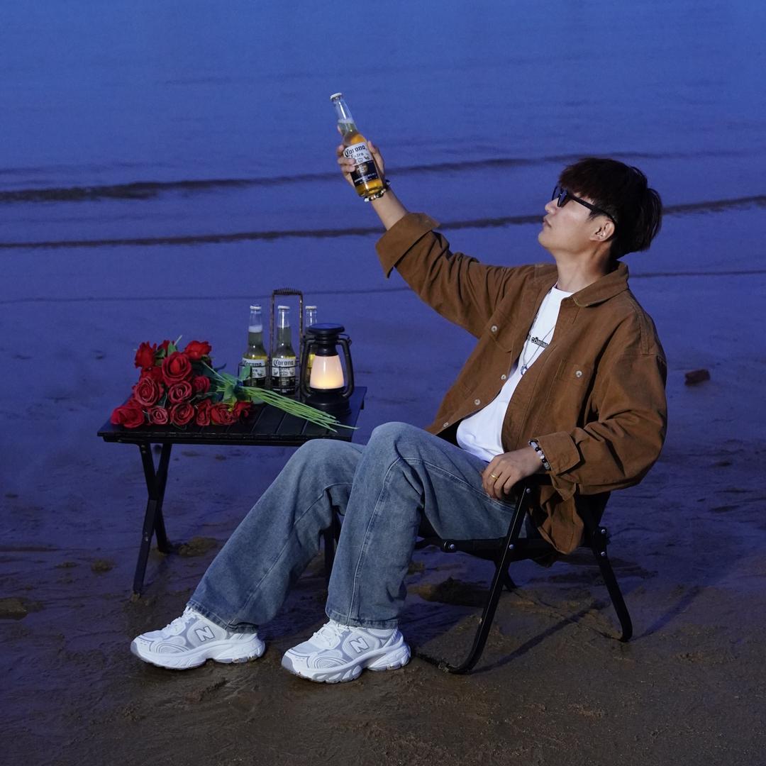 阿巴阿巴.⁎͜:⁛