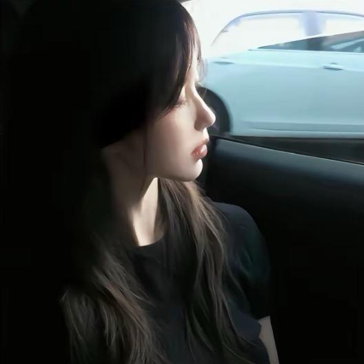 杨拽拽不拽的头像