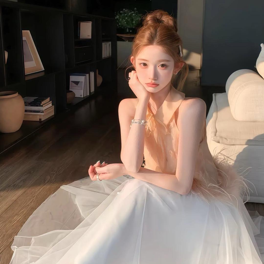 好莱玉小姐 .