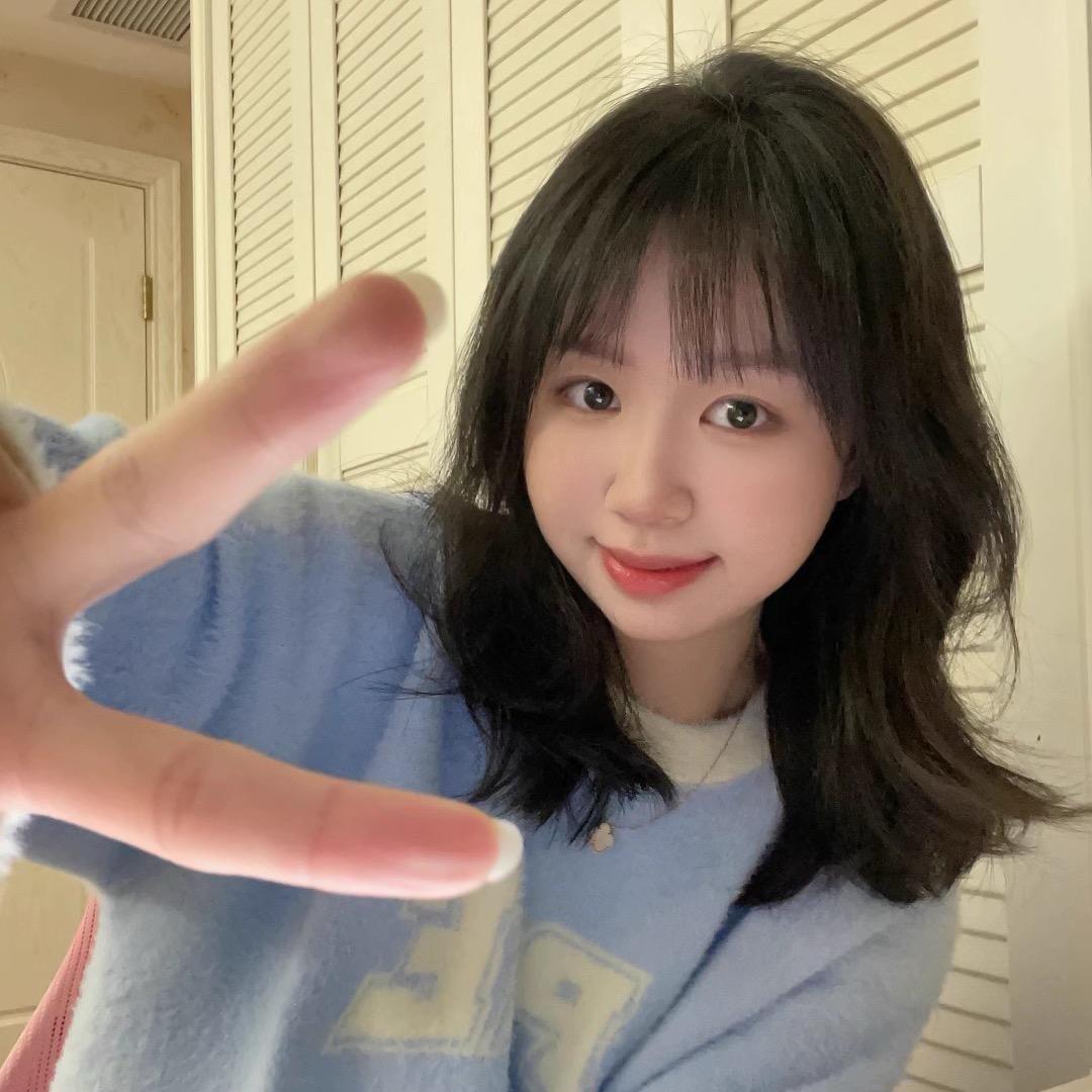 郁郁子小姐