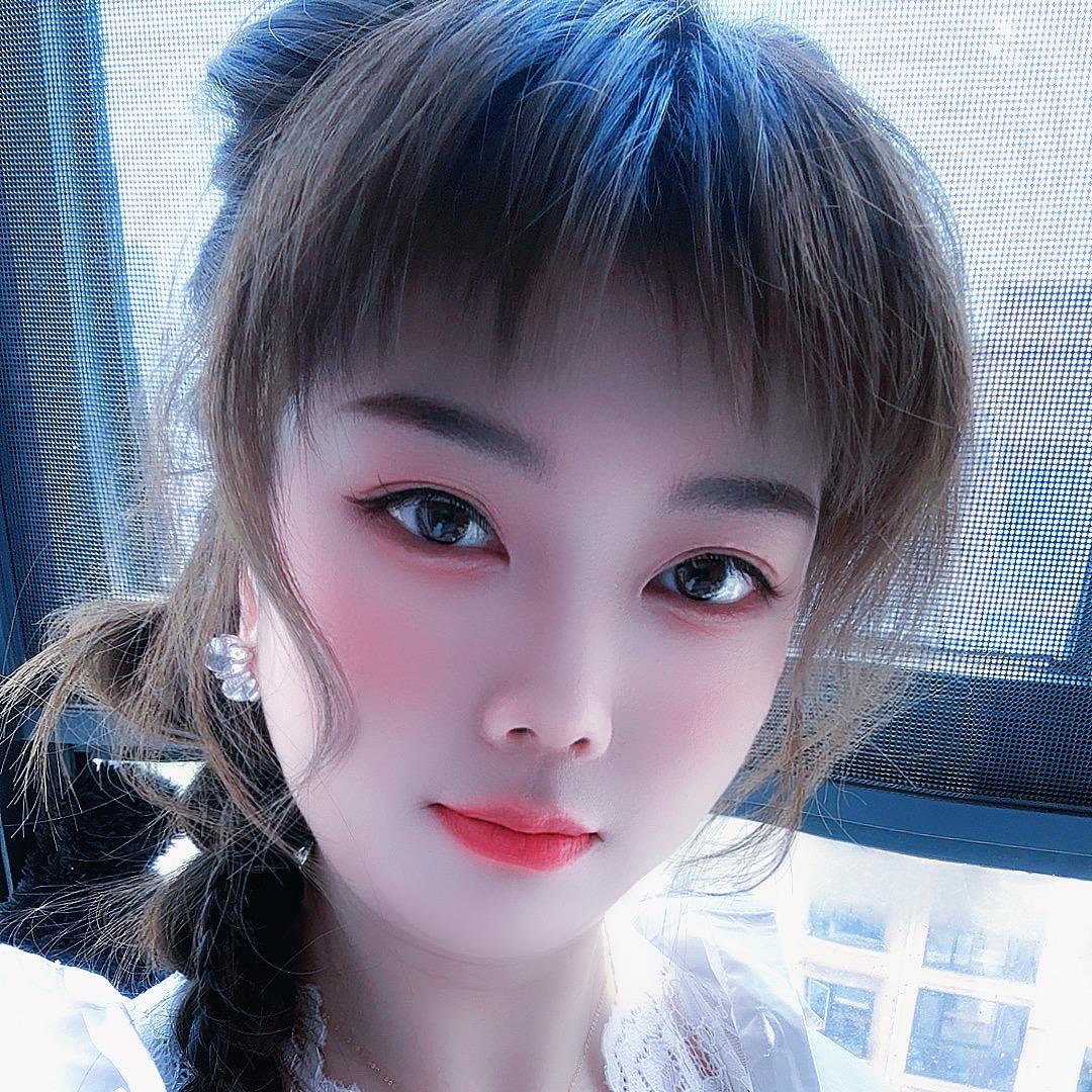爱臭美的小趴菜