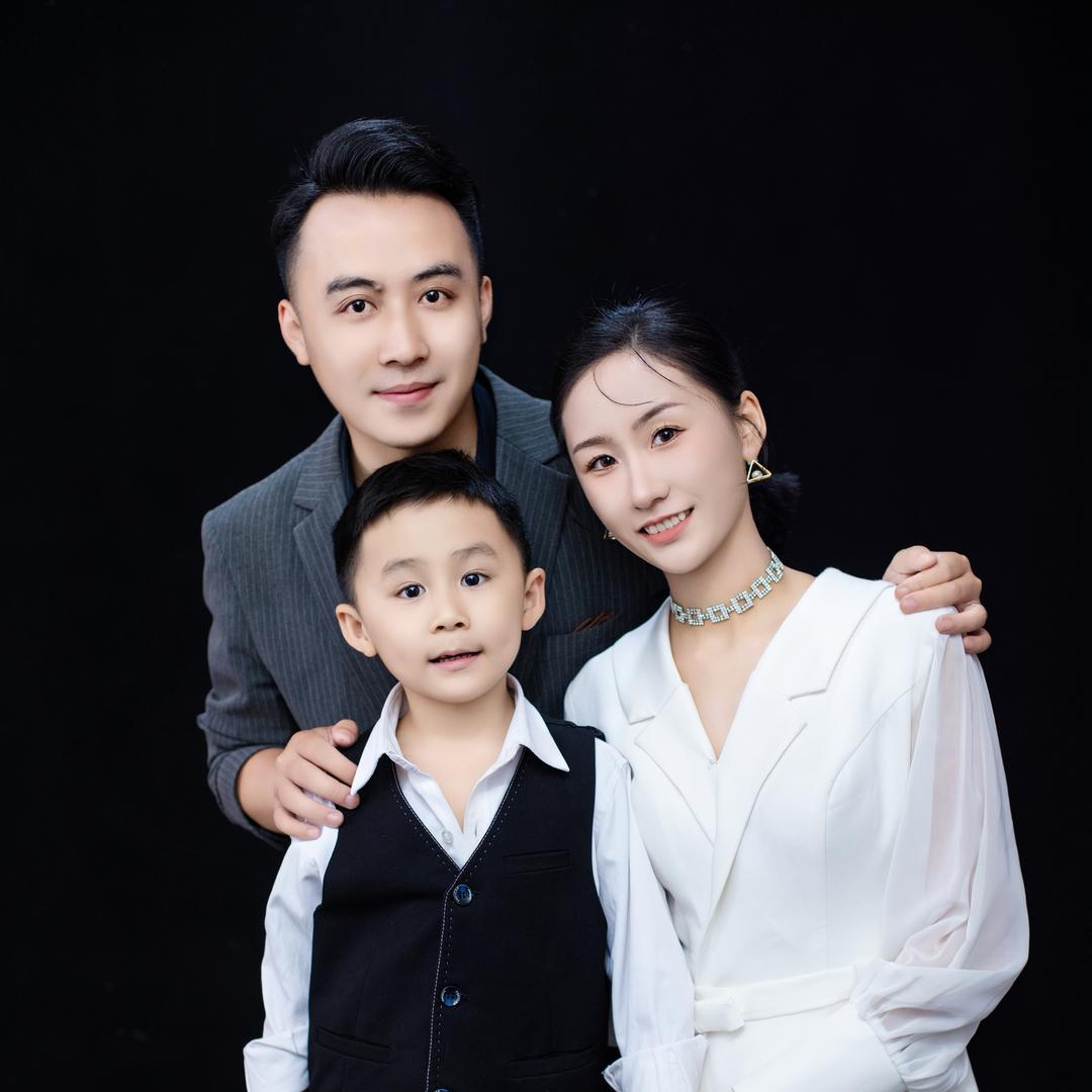 主持人🇨🇳李子年