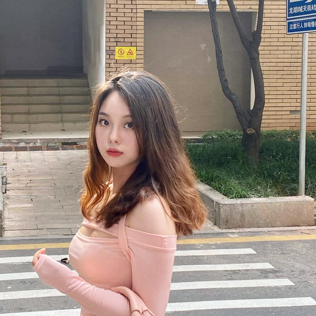 重庆远琪汽车(龅牙妹)