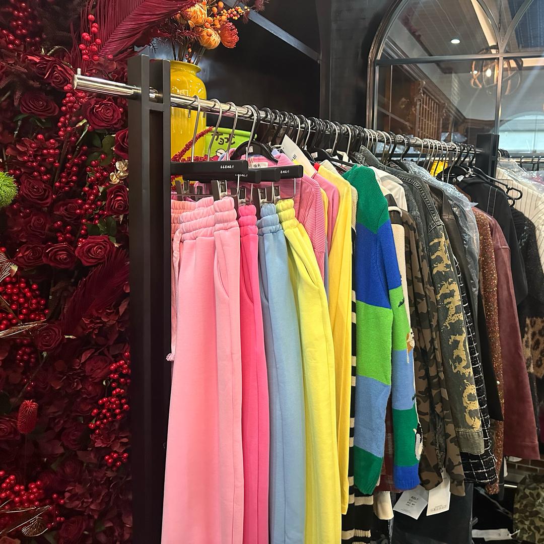 果冻服饰实体店