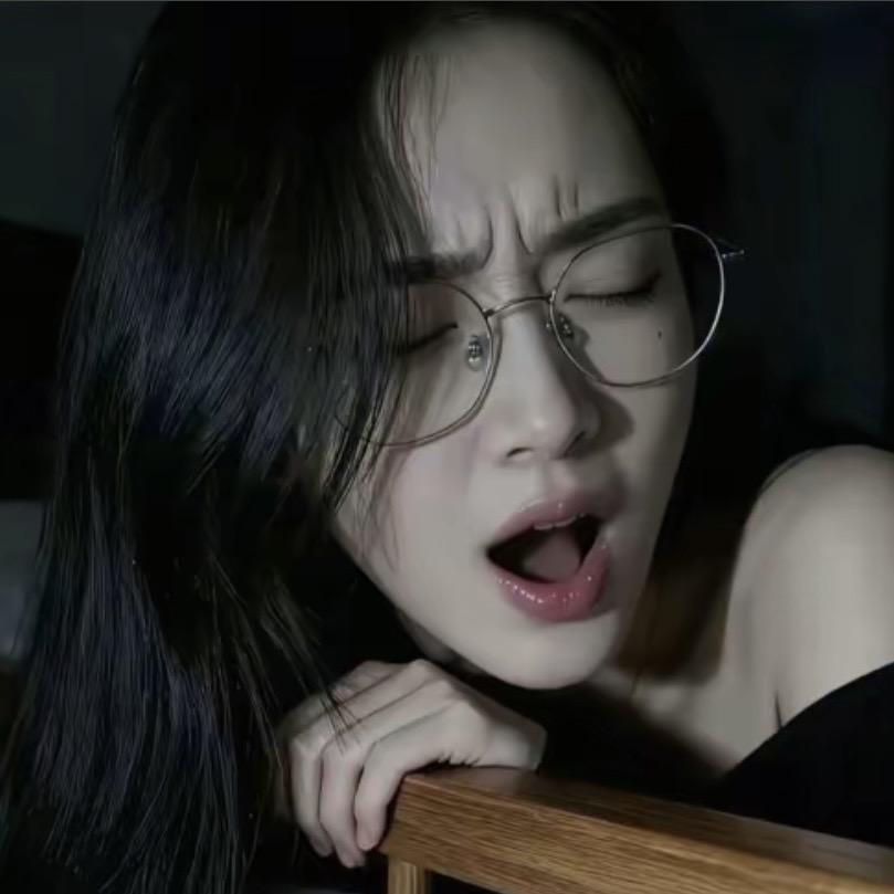 我的世界不大，只装的下你和天下…