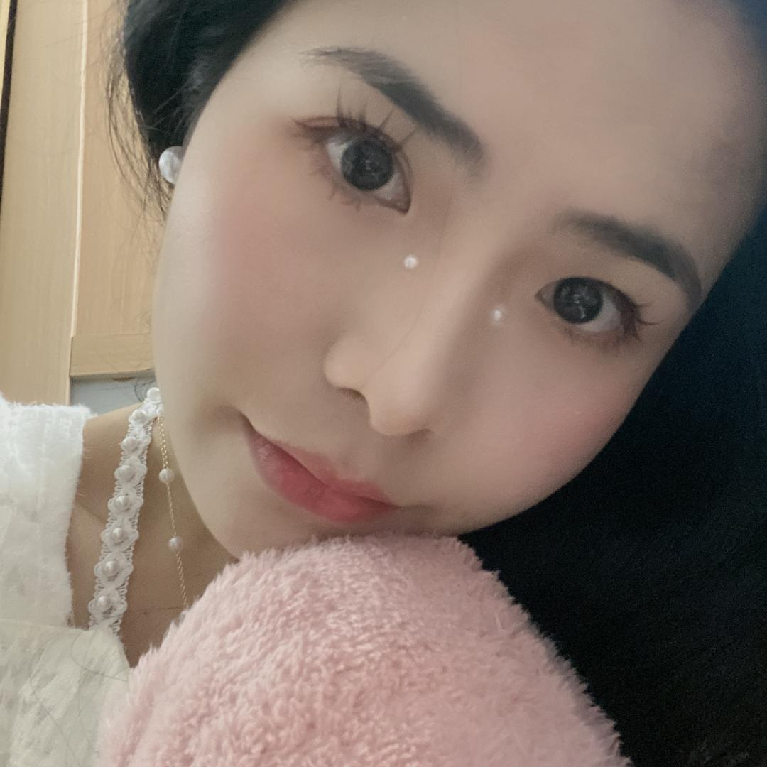 卢小珍珍