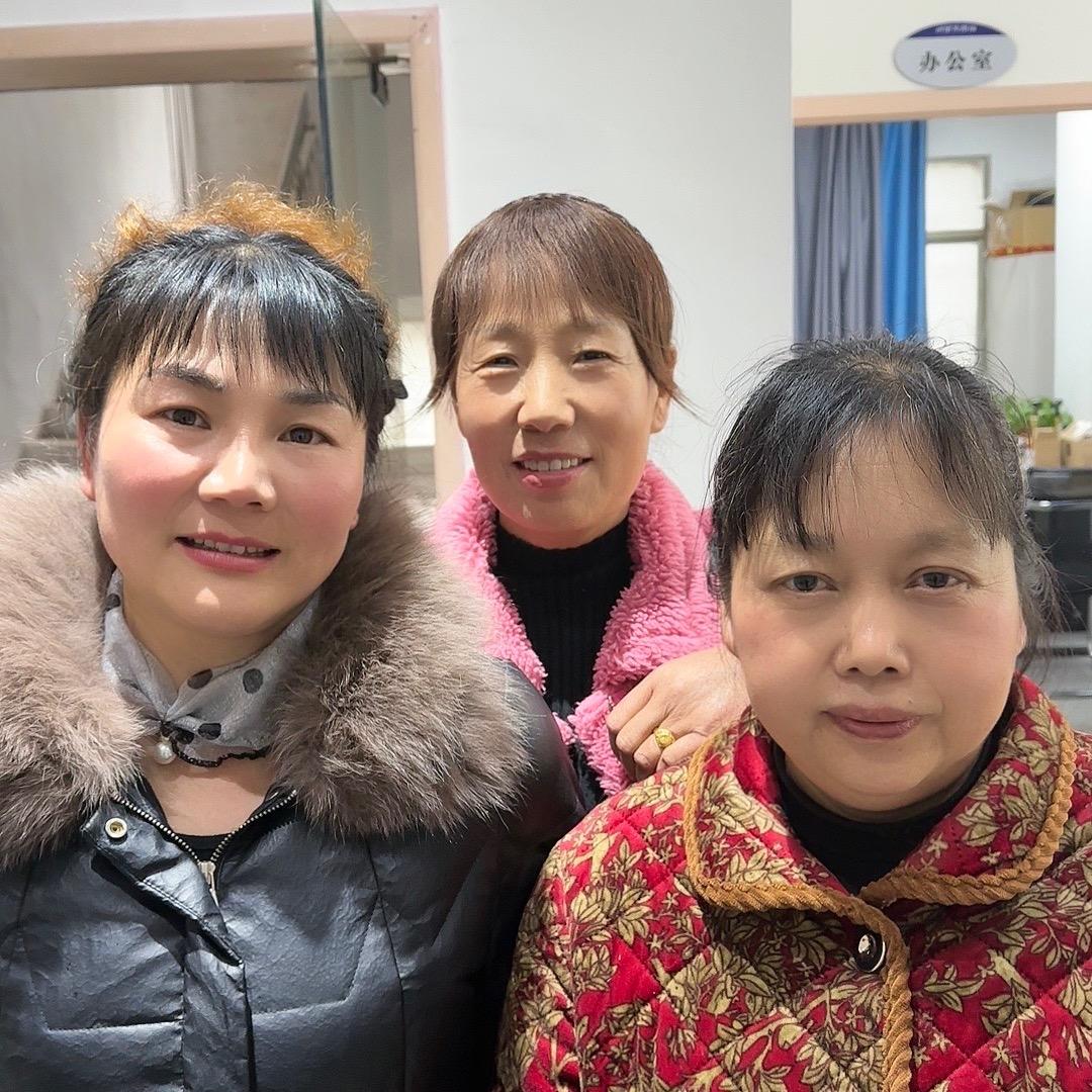 乡村姐妹