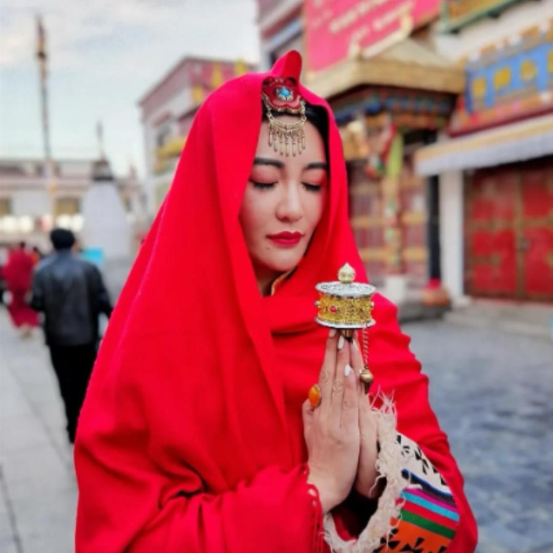 小洁.