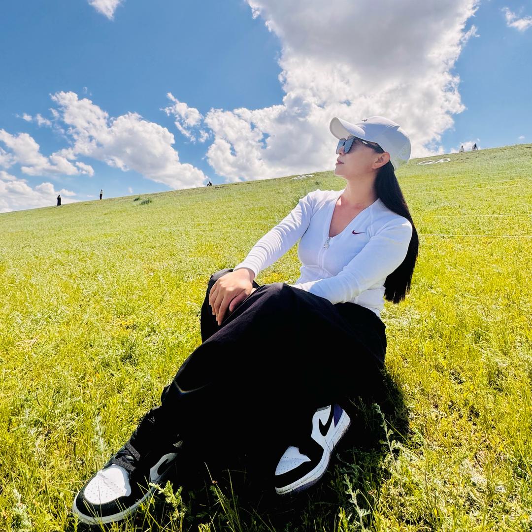 @潆…