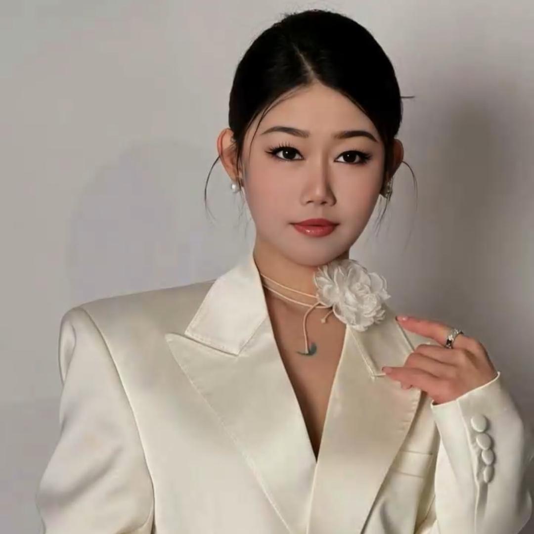 白玉秀巴总部～梁老师