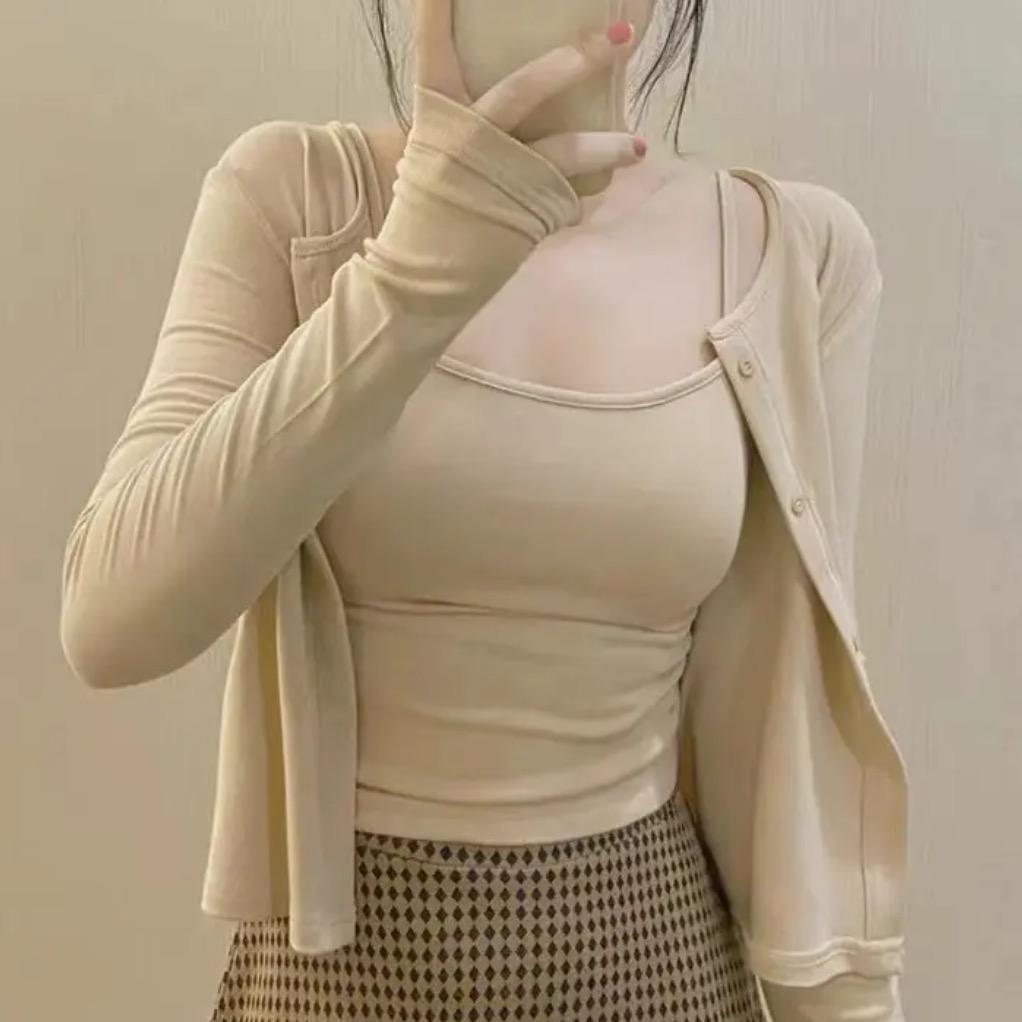 美女也会ᵉᵐᵒ