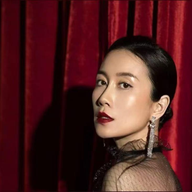 姐姐美妆间