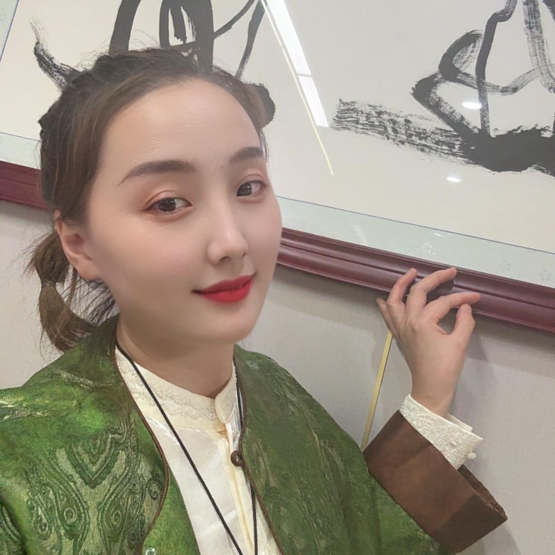 ╭(╯宁宁╰)╮