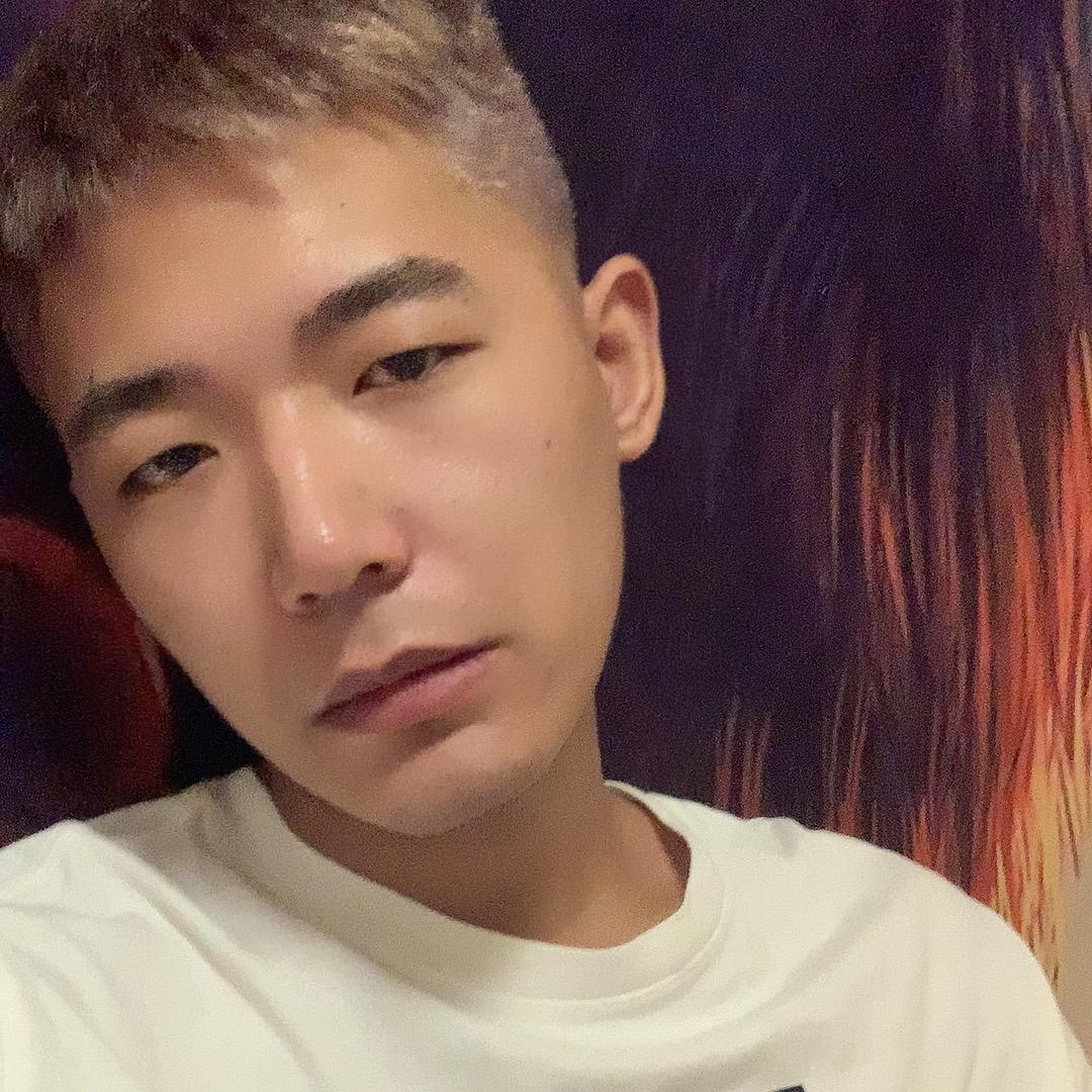 Z.加博…