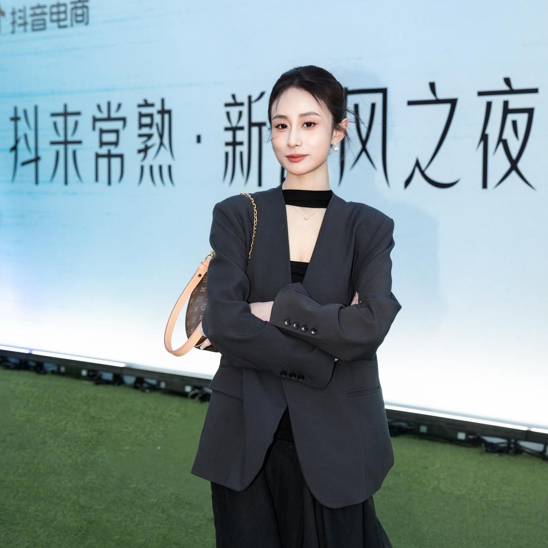 沅兮服饰