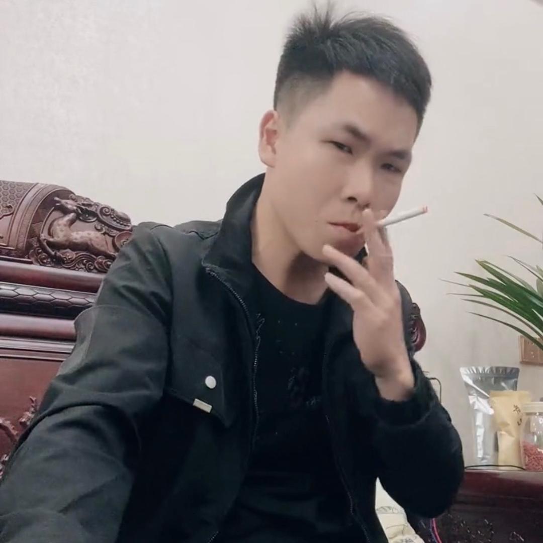 黄子恩🚀