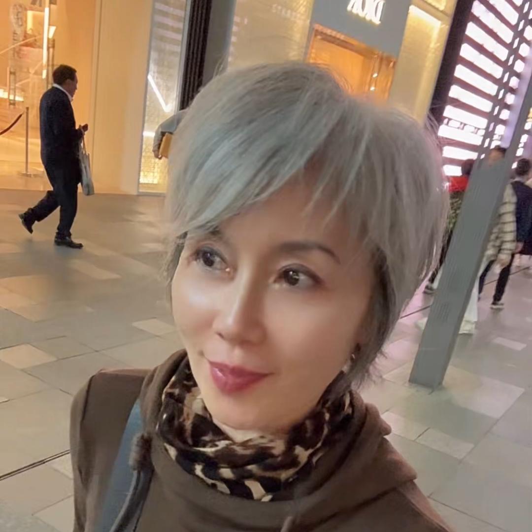白发小姐姐服饰