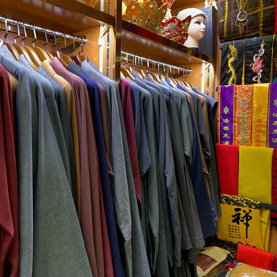 明引传统服饰