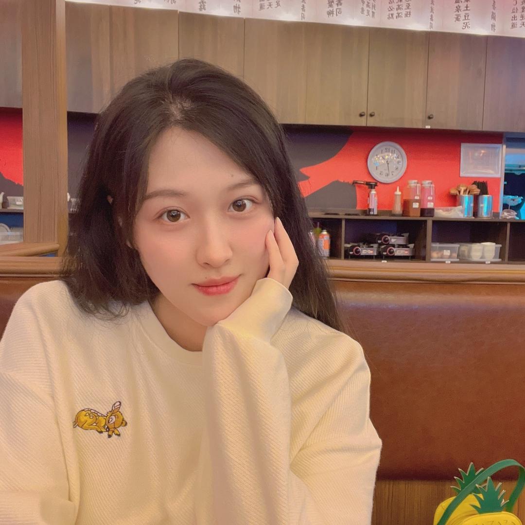 草莓小肉肉丶