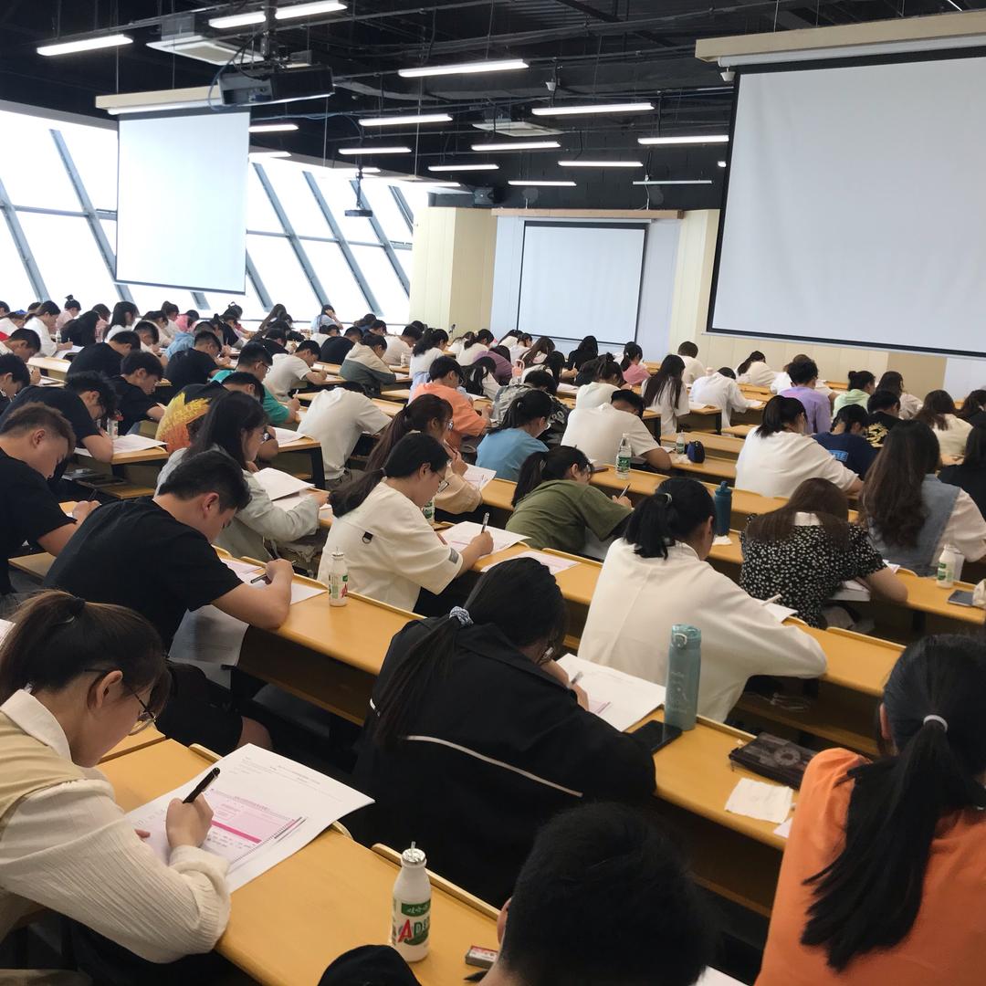 泰州升学规划刘老师