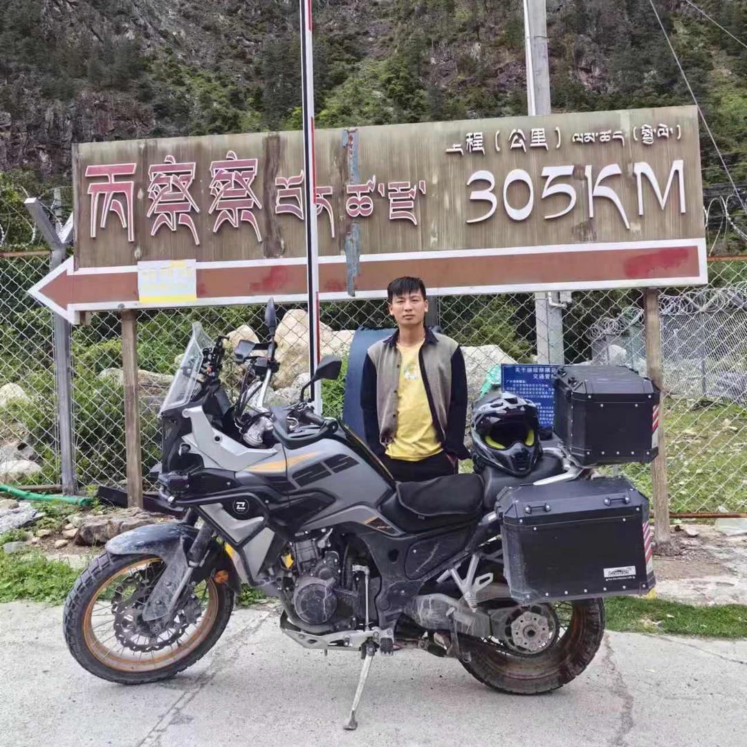 鄂挖  👈小伙 记录生活