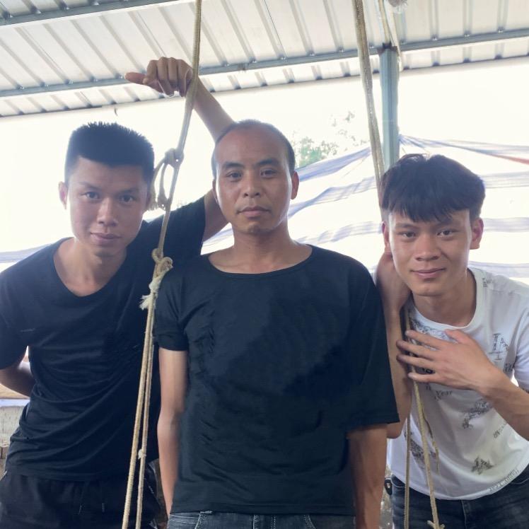 布忙阿光
