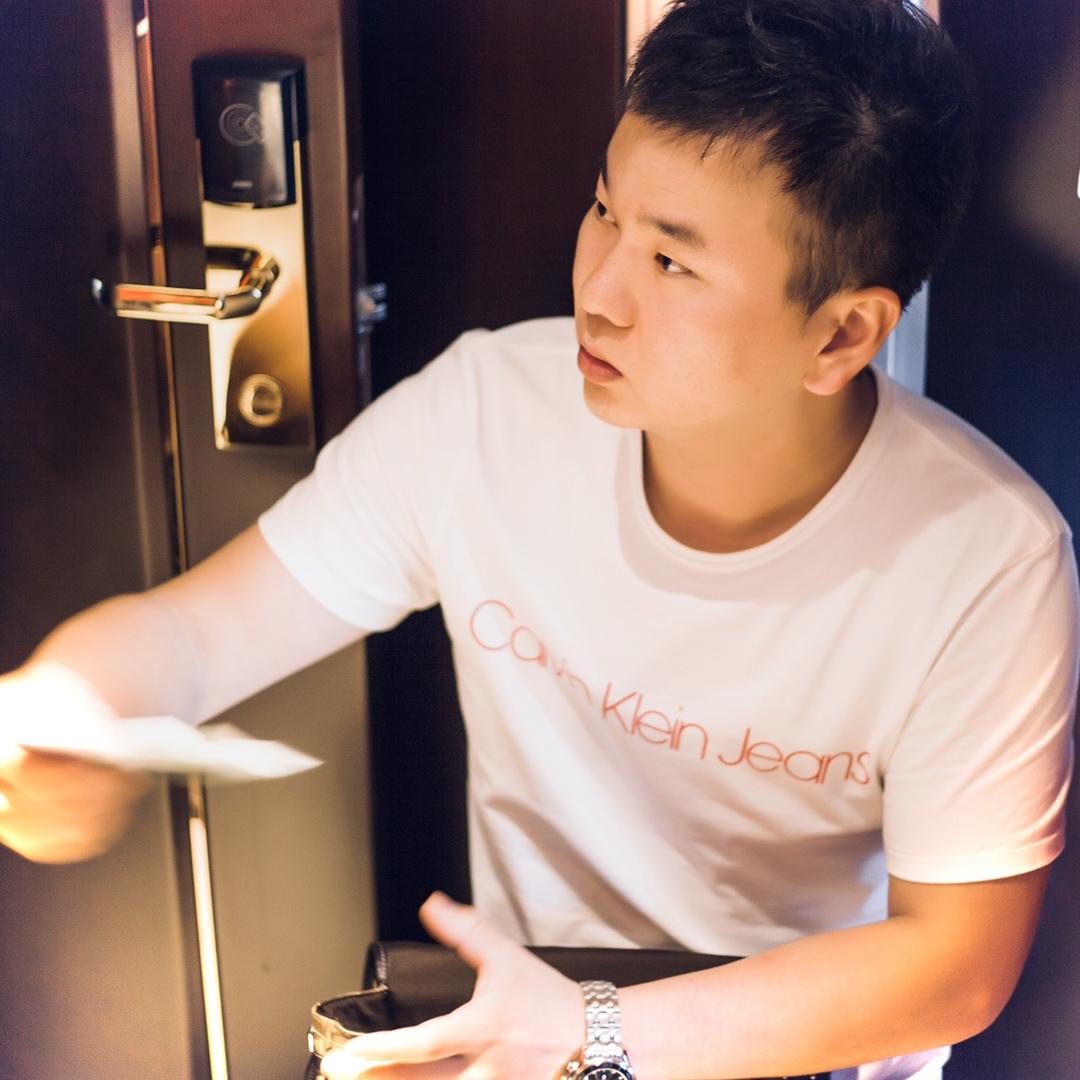 株式会社　格桐