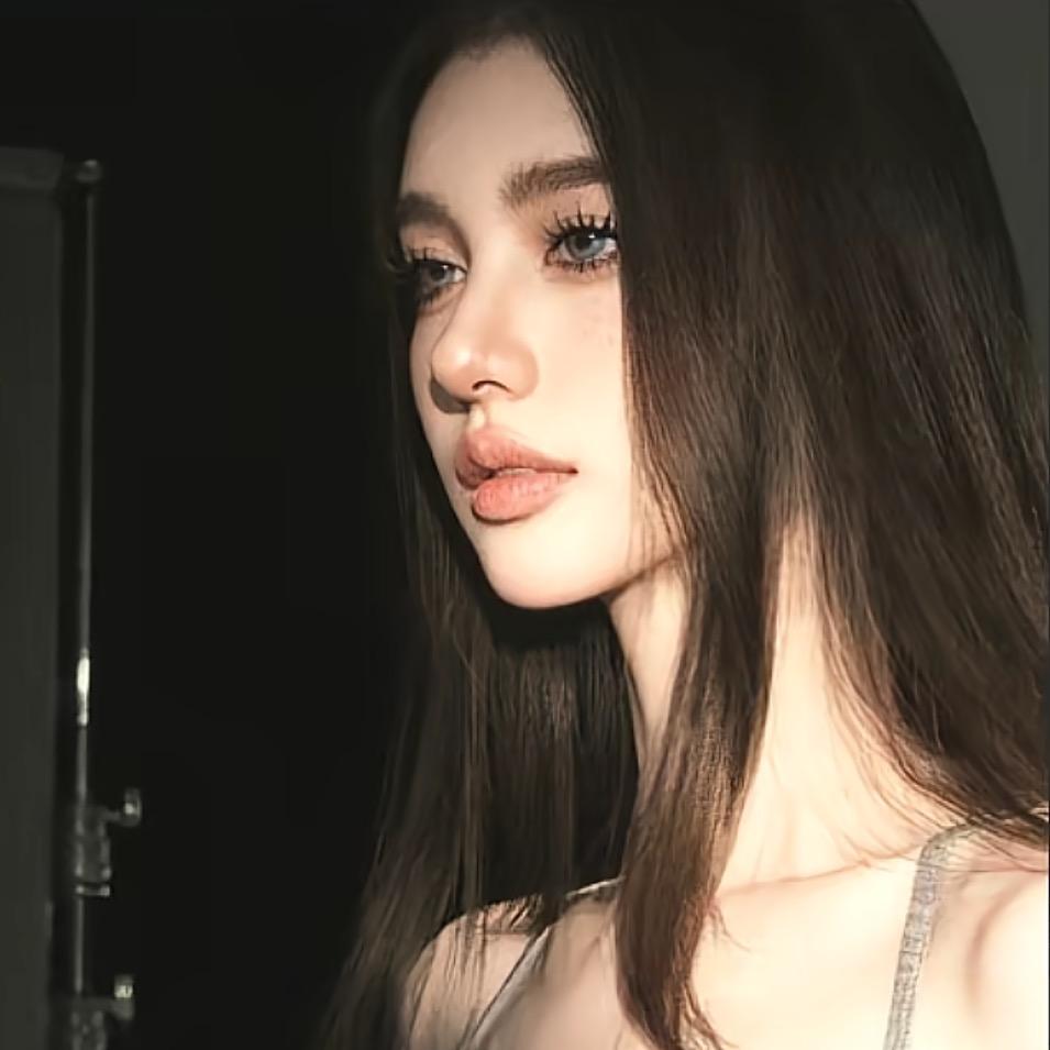 达琳.