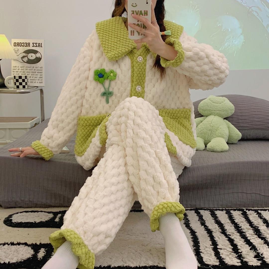 朵腾轻奢服饰睡衣