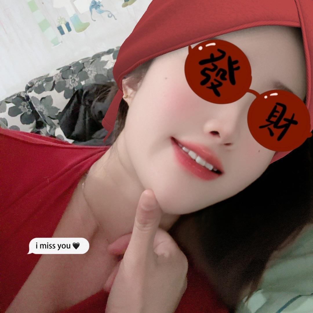 荟萃楼珠宝三角花园店～红玲