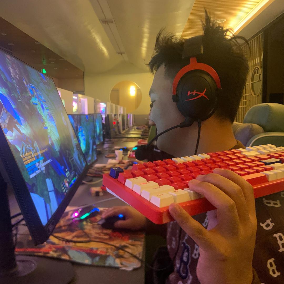 ㅤㅤ  ㅤㅤ桥街传媒