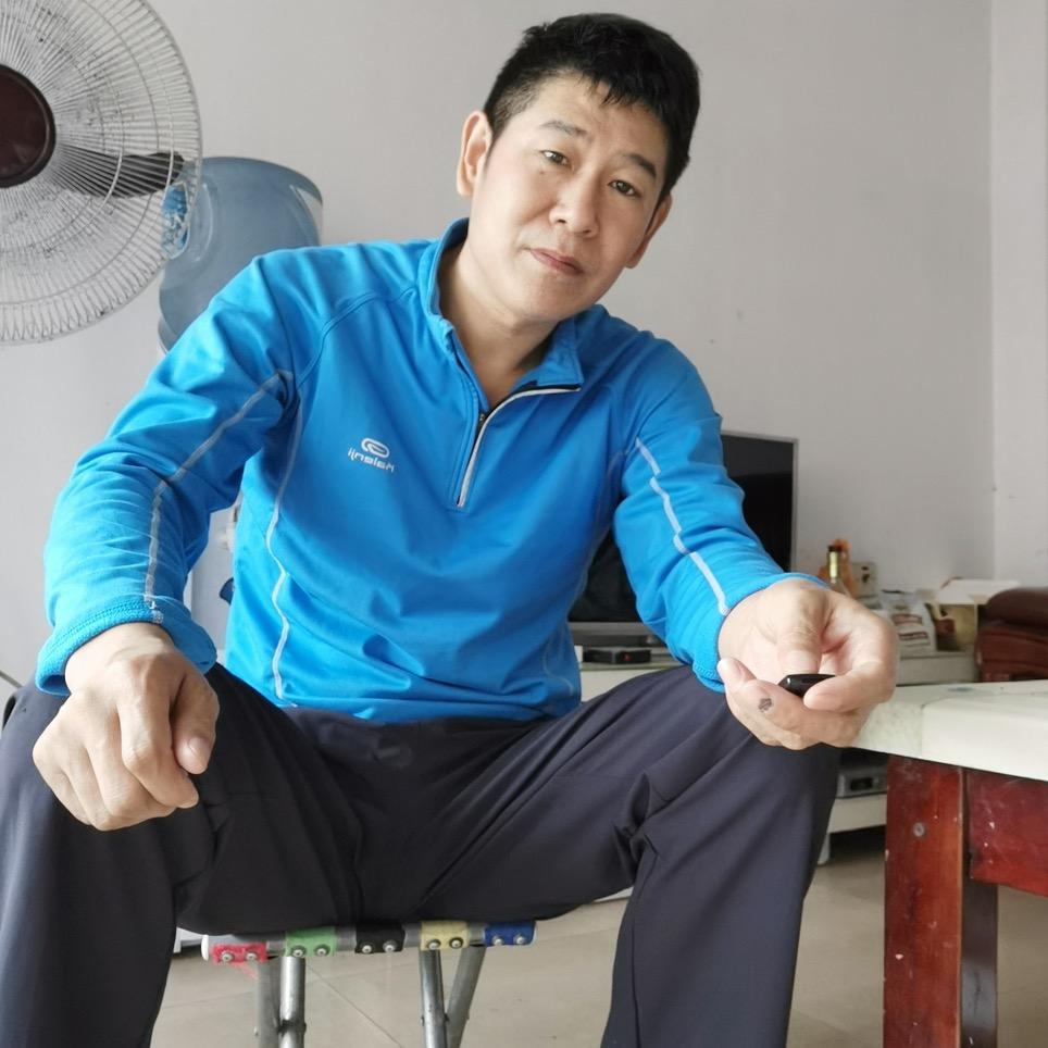 @连接你我-艾高新能源DC插头