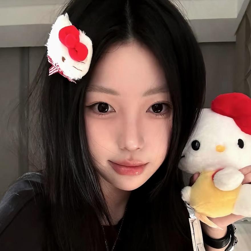 -小怡🐻