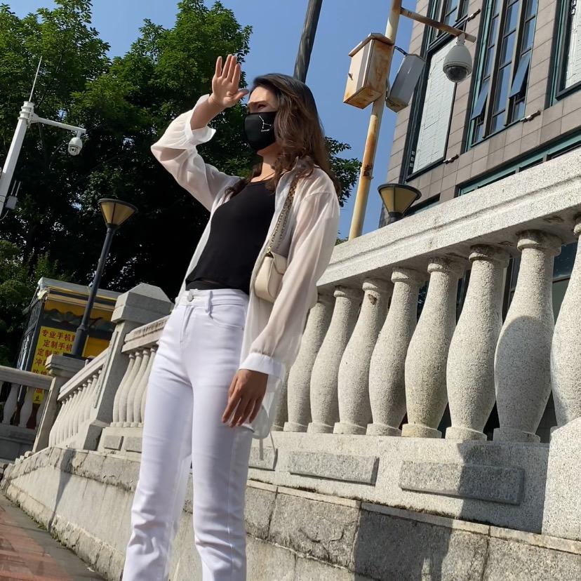 凡书伊微胖服饰工厂店