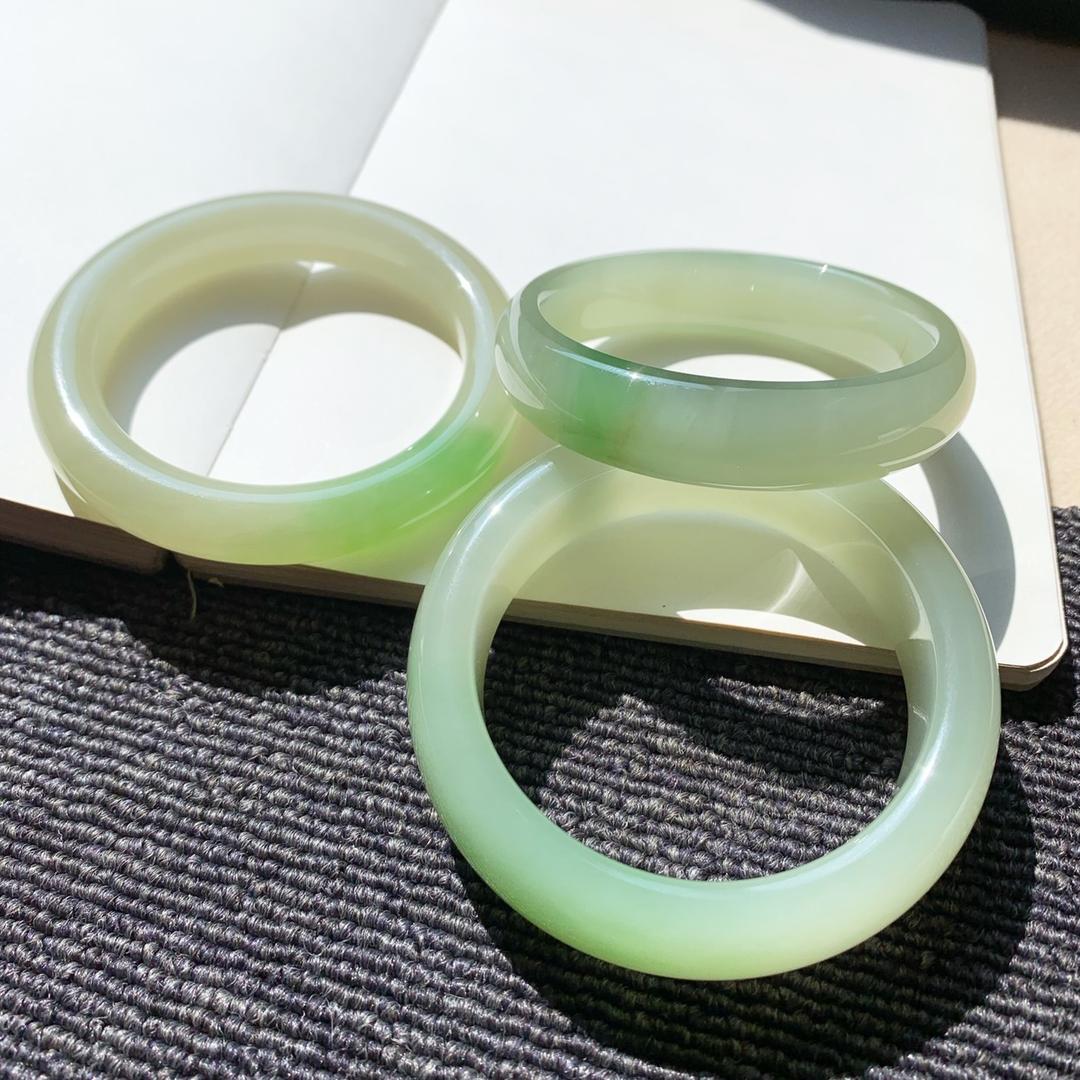 阿绫和田玉（出鼠版）