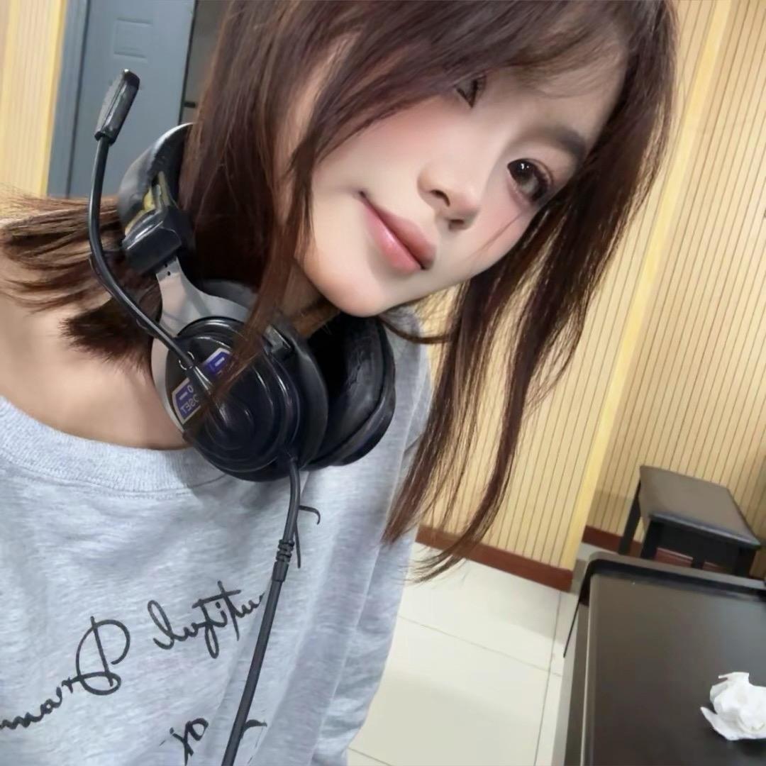 向晶晶-
