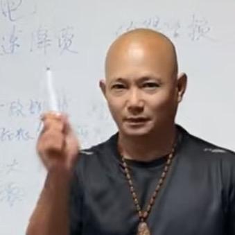 光头老虎哥(乡村吃货)