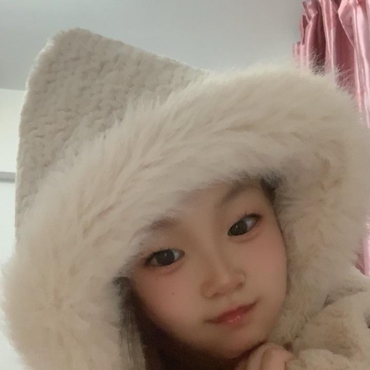 何可心和小猫花捡的搞笑甜美日常