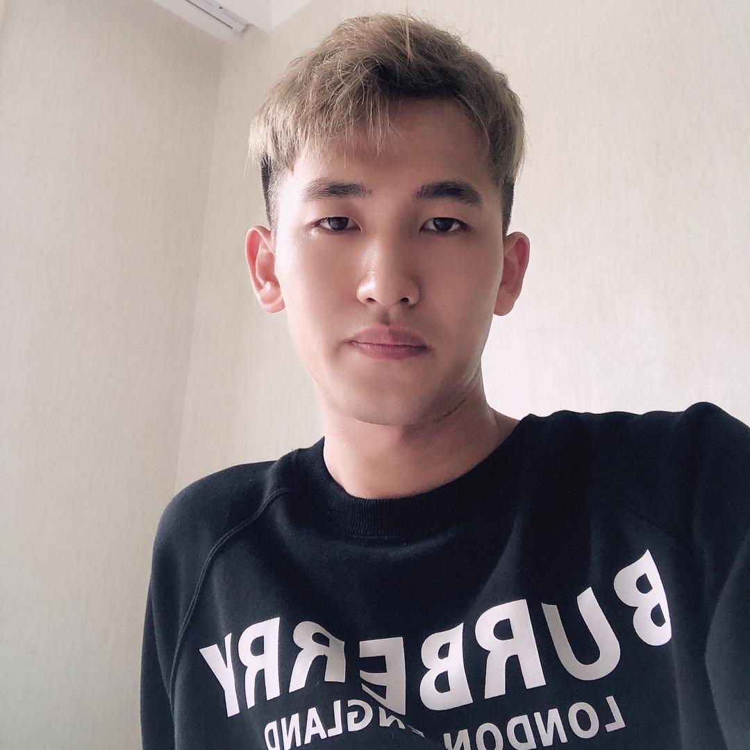 尼克 楊⚡️