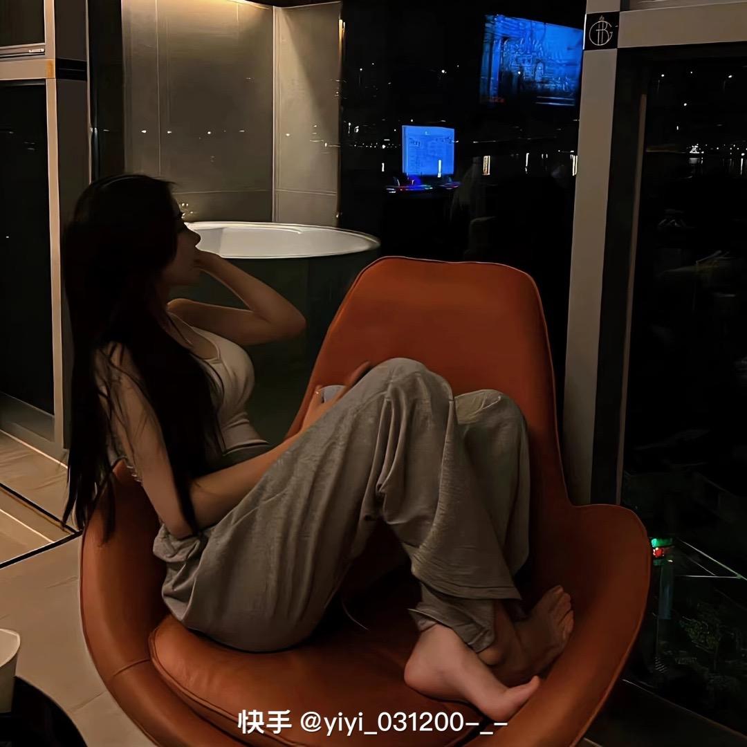 爱喝芋圆葡萄🍇