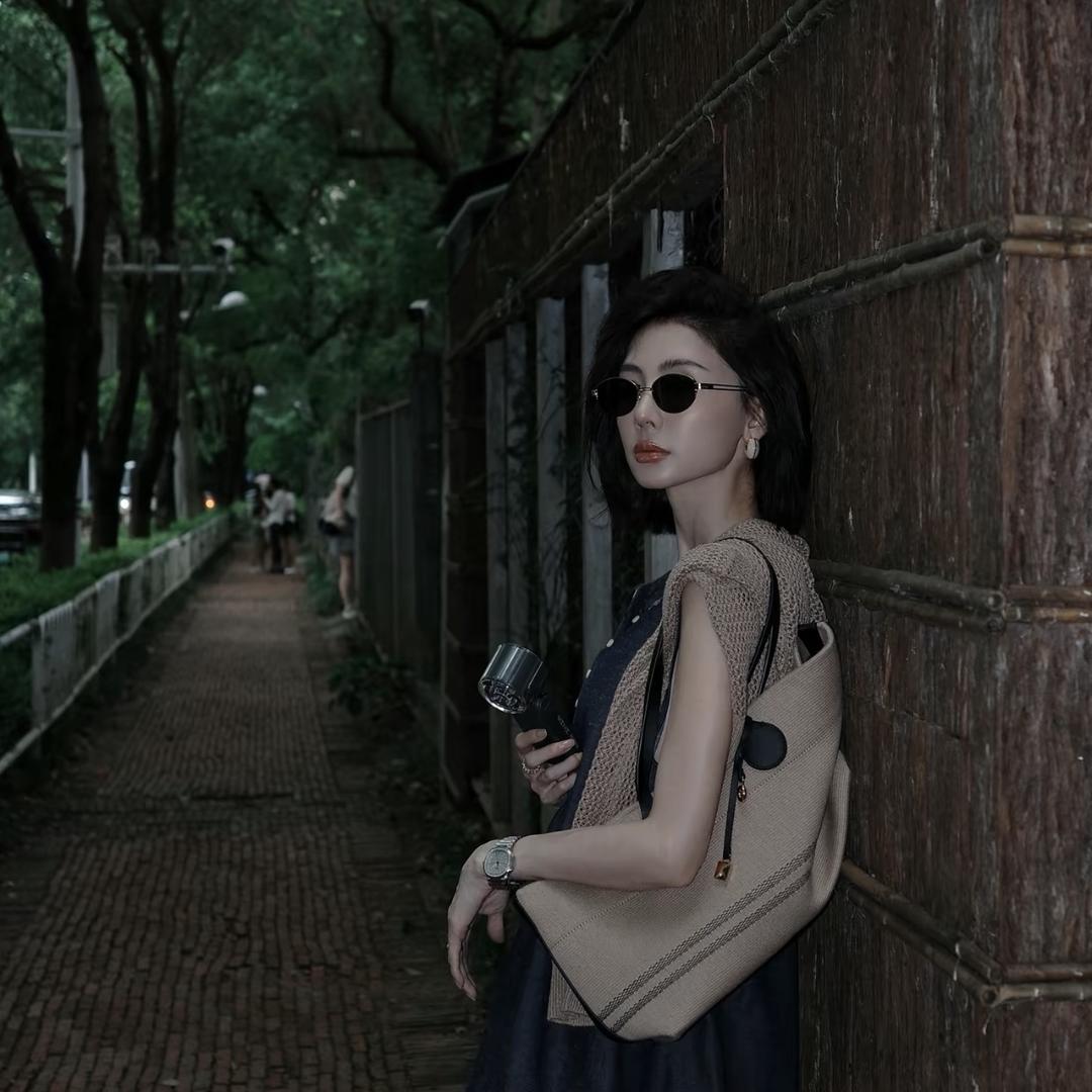 美大哥-轻奢女装