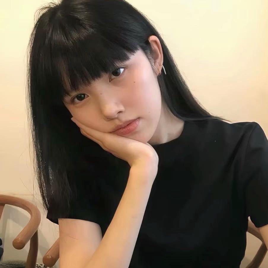 齐刘海的甜妹.