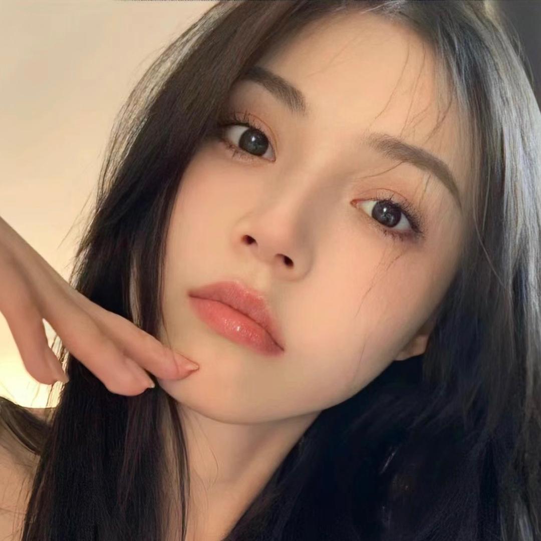 小洁家时尚穿搭高定女装